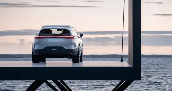 Polestar 3, nuovo teaser del SUV elettrico. Presentazione il 12 ottobre