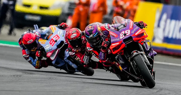 MotoGP, Martin trionfa a Le Mans. Battuti Marquez e Bagnaia