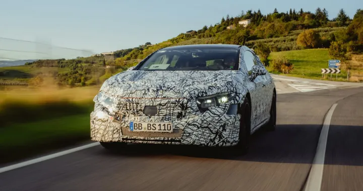 Mercedes EQS: un nuovo video teaser svela qualcosa di più sugli interni
