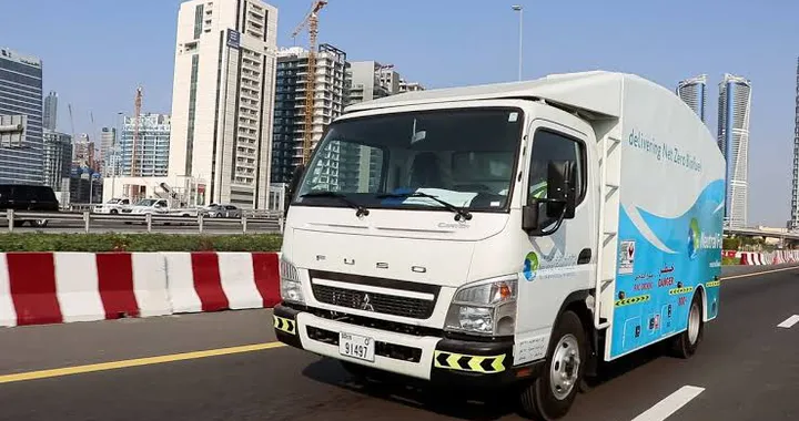 Dubai: ecco i primi camion &quot;green&quot; che vanno ad olio del fritto di McDonald