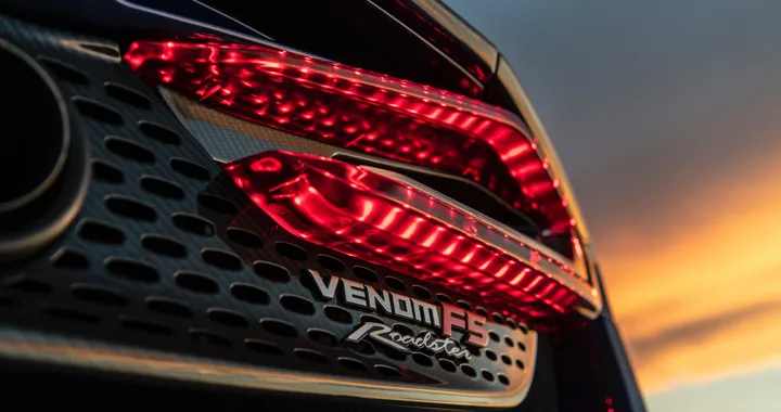 Hennessey Venom F5 Roadster, teaser prima del debutto alla Monterey Car Week