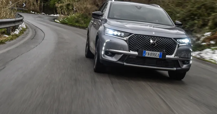 DS 7 Crossback, arriva l’edizione limitata Édit10n Limitée esclusiva per l'Italia