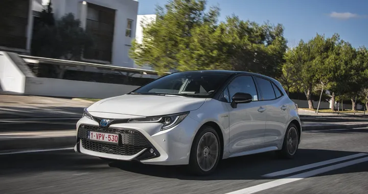 Nuova Toyota Corolla 2019: i prezzi per l'Italia della berlina ibrida