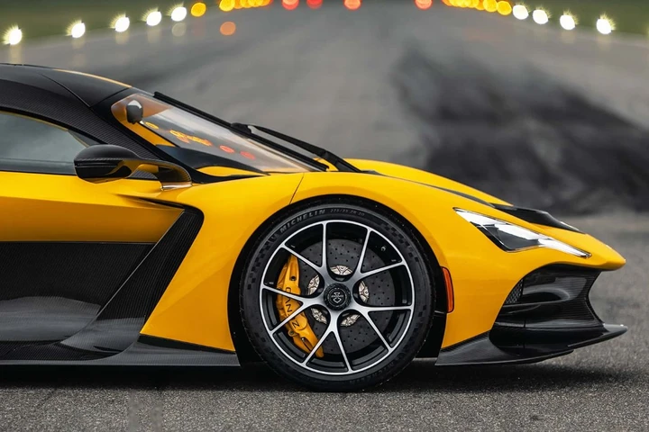 A Goodwood arriva l’anti-Ferrari, Zenvo Aurora Tur da 1.850 CV