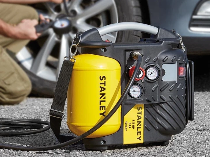 Con il Black Friday il compressore portatile Stanley è a un prezzo davvero interessante
