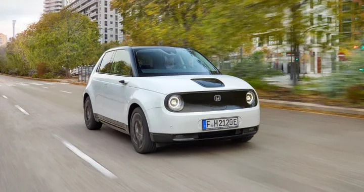 Honda e, addio alle piccole elettriche. Il mercato vuole i SUV