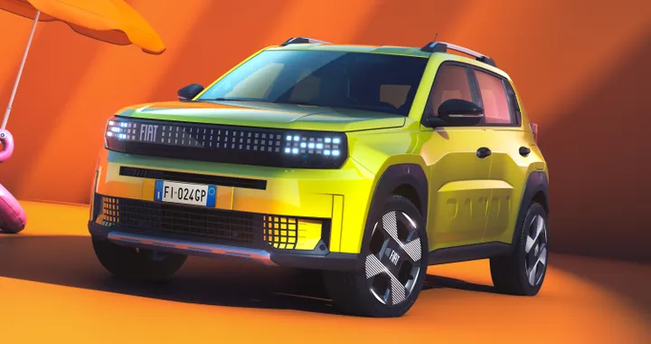 FIAT Grande Panda è già su strada a Torino: nuovo colore e foto interni