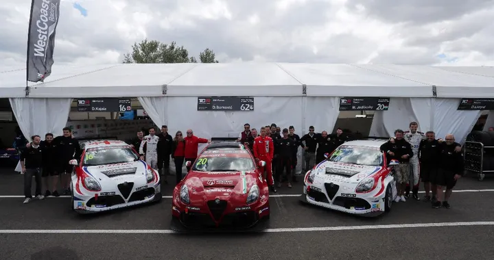 Romeo Ferraris presenta le Alfa Romeo Giulietta per il nuovo WTCR