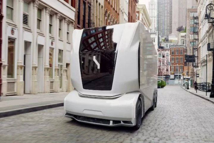 Il camion a guida autonoma senza cabina, la proposta di Einride e Lidl