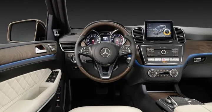 Mercedes GLS 2017 - foto