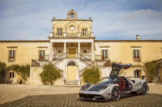 Pagani: nel 2020 l'erede di Huayra. BC Roadster in arrivo
