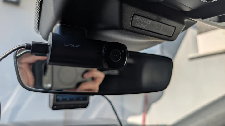 Recensione DDPAI Z90 Pro: sicurezza a 360° con 3 camere e monitoraggio remoto