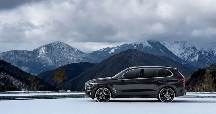 BMW X5 a passo lungo, sì, ma solo per la Cina