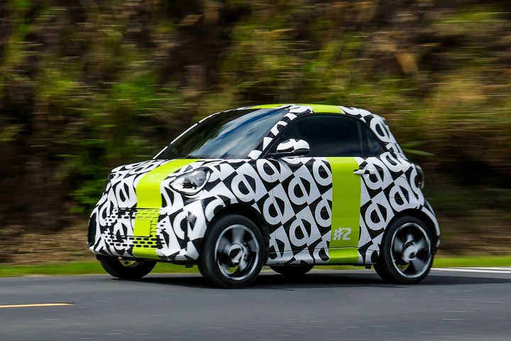 Smart #2 verso il debutto a Parigi: completati i test