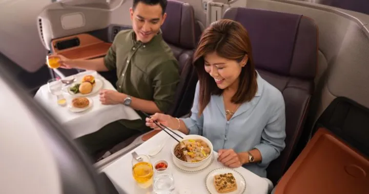 Effetto Covid: dopo i voli verso il nulla, il ristorante sull'aereo che resta a terra