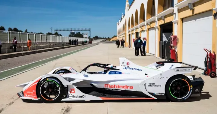 Formula E: la monoposto Gen2 di Mahindra Racing elettrizza l'asfalto