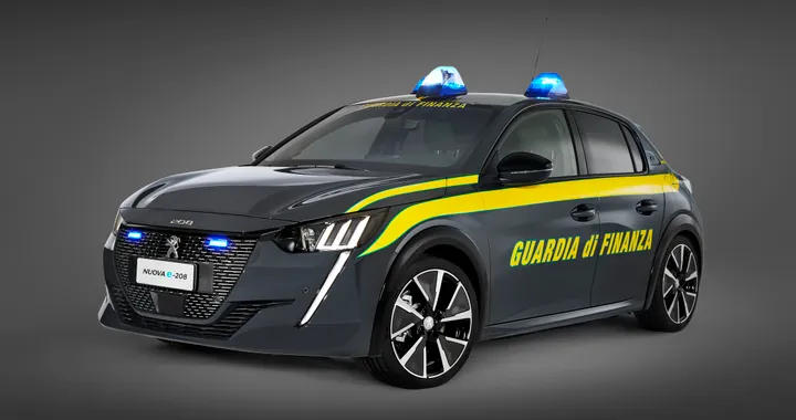 Peugeot e-208, una flotta di elettriche per la Guardia di Finanza