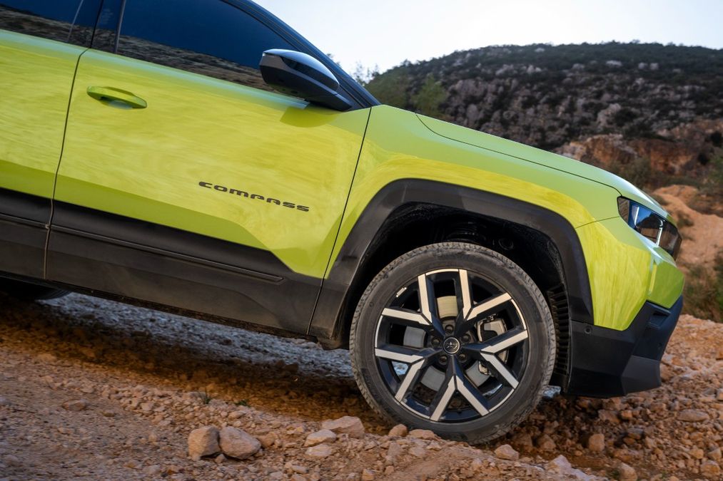 Jeep Compass, arrivano le nuove Business e Summit: ordini aperti