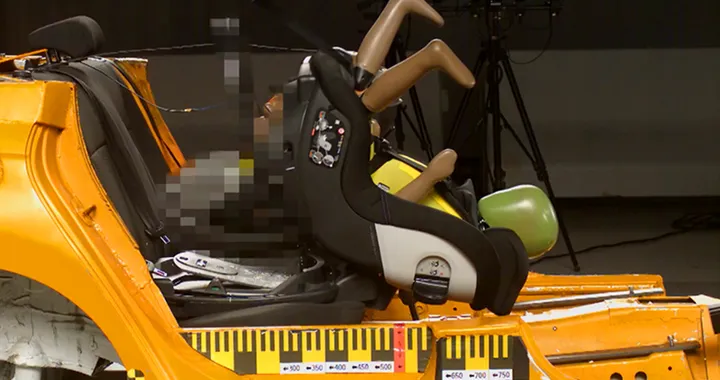 L'ADAC ha bocciato questo seggiolino, pessimi risultati e rischio altissimo