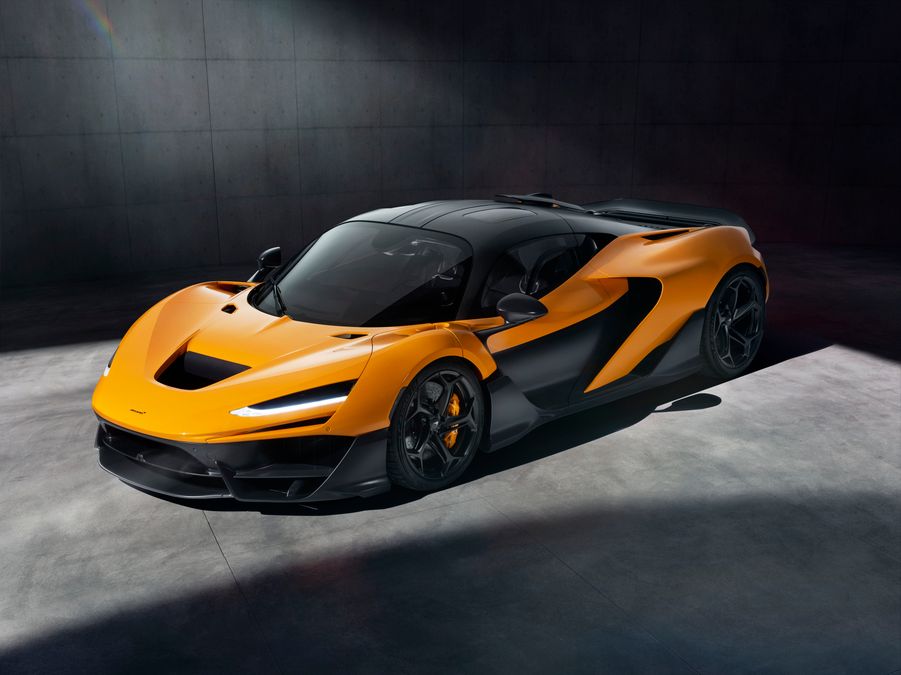 Nel 2027 McLaren lancerà due nuovi modelli ibridi plug-in: in arrivo un SUV e una berlina