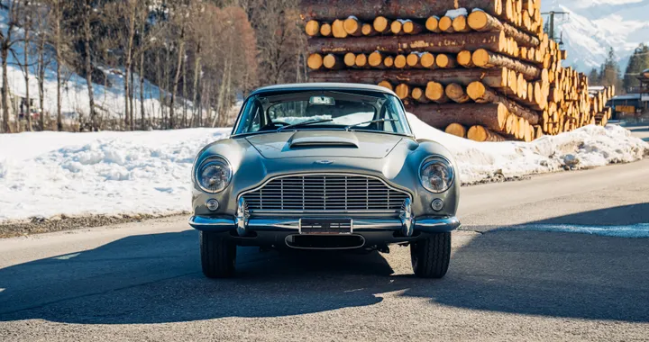La Aston Martin DB5 di Sean Connery è stata venduta per 2,4 mln di dollari