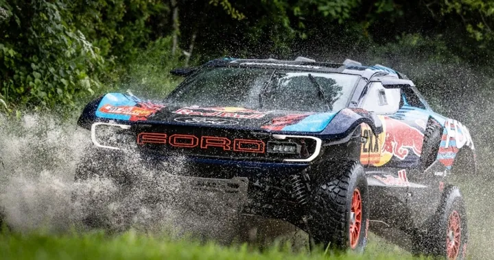 Dakar 2025, ecco la Ford Raptor T1+ di Carlos Sainz