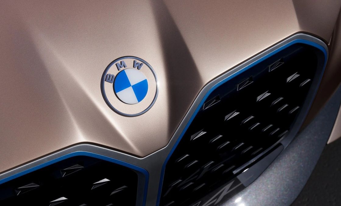 BMW torna al range extender? Nel 2026 una iX5 REx con 1.000 km di autonomia