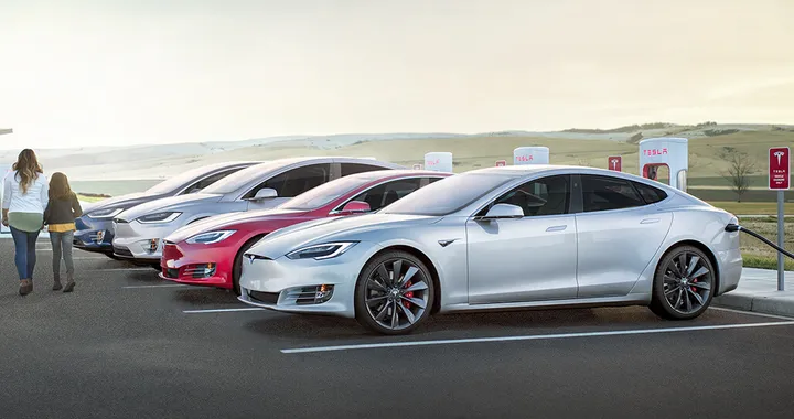 Tesla: Supercharger gratuito a vita sulle auto in pronta consegna