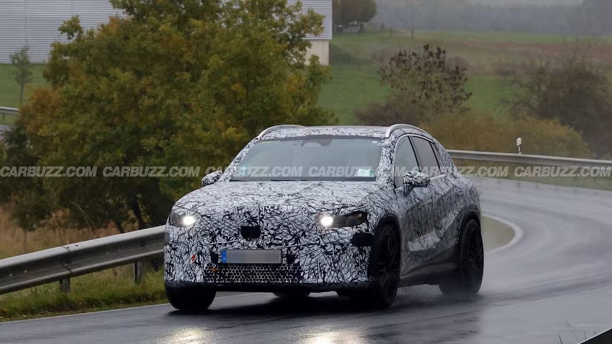 Nuova Mercedes GLC elettrica, in arrivo la più potente AMG: 3 motori e quasi 1.000 CV?