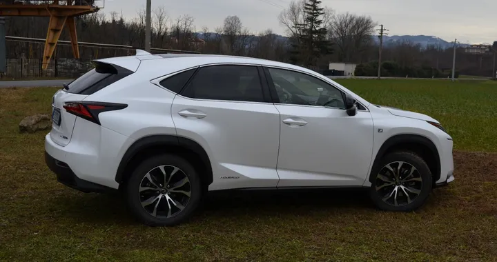 Lexus NX 300 ibrida: In prova qui su HDmotori.it