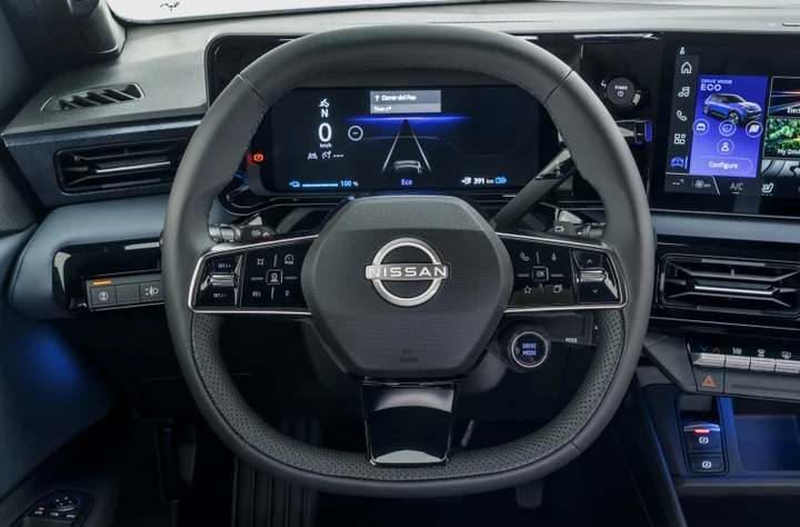 Nuova Nissan Micra: interni e bagagliaio della citycar elettrica