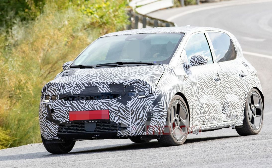 Nuova Renault Twingo, continua lo sviluppo: city car elettrica da 20.000 euro per sfidare il mercato