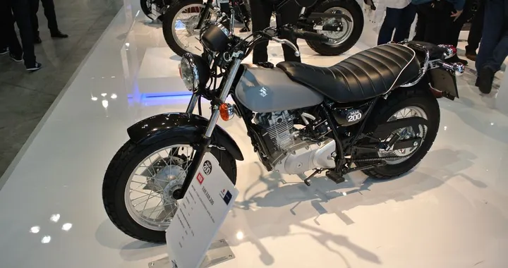 Suzuki Van Van 200 si aggiorna a EICMA 2015