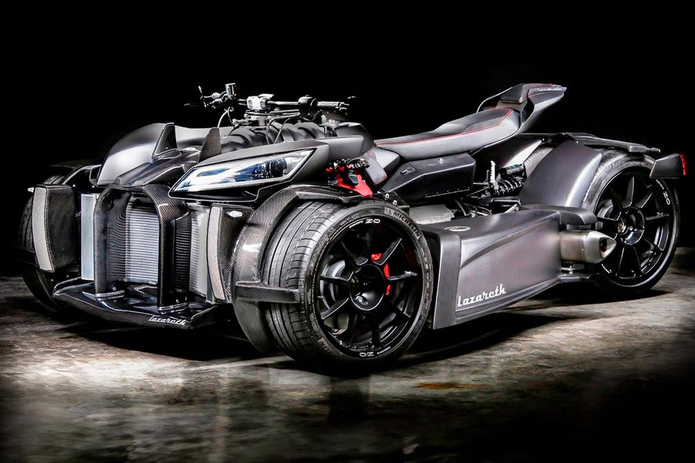 Una moto a quattro ruote con V8 Maserati da 460 CV e finiture in carbonio e Alcantara