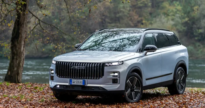 Jaecoo 7 PHEV, arriva il &quot;super ibrido&quot; Plug-in da 340 CV. Scopriamo i prezzi