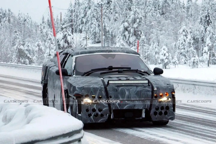 Ferrari Luce, Jony Ive è 
