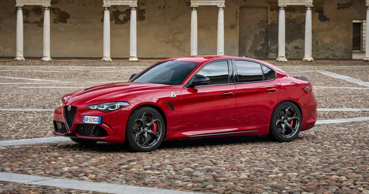 Alfa Romeo Giulia ancora con motori endotermici? Imparato apre alla possibilità