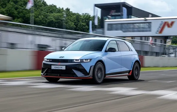 Hyundai N e-Shift e N Active Sound+ per un massimo divertimento anche sulle auto elettriche