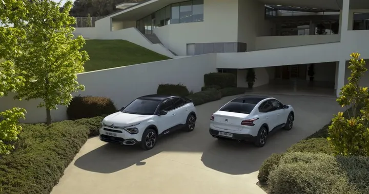 Citroen C4 e C4 X, arriva la motorizzazione Hybrid 136