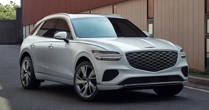 Genesis GV70 2025: debutta il nuovo restyling del SUV di medie dimensioni