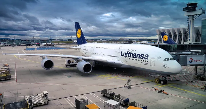 Lufthansa tuona: l'industria aerea potrebbe non sopravvivere senza aiuti | Il punto