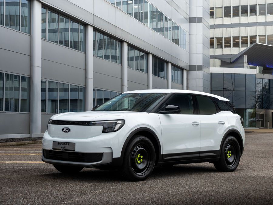 Anteprima: Ford Explorer Van: il SUV elettrico diventa furgone. Ma non tutti possono comprarlo