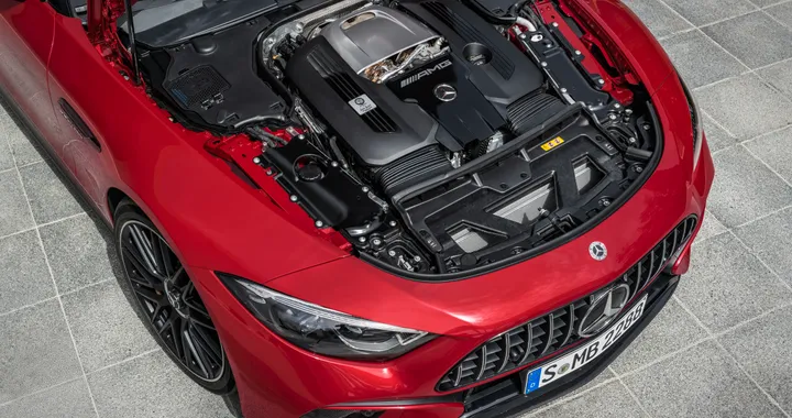 Basta con il downsizing, Mercedes punta a mantenere il V8