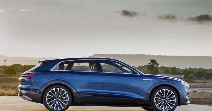 Audi e-tron: in Italia si ricaricherà con Enel