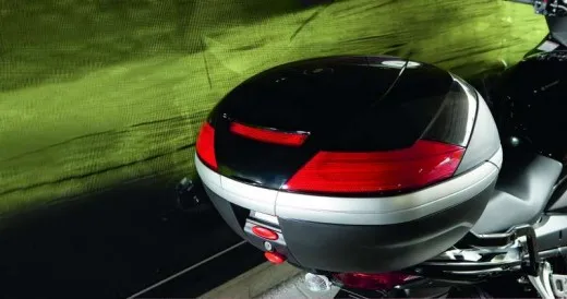 Suzuki GSX 650FT: promozione con bauletto e parabrezza di serie