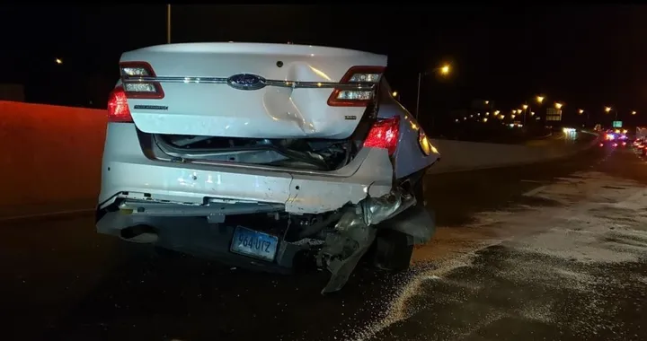 Tesla: Model 3 tampona auto della Polizia, c'era l'Autopilot