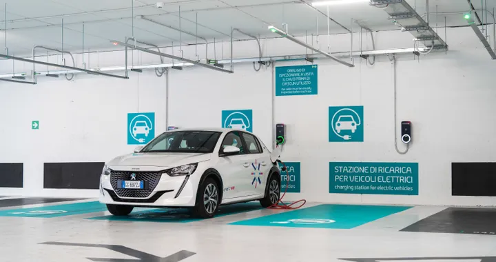 Enel X Way porta la ricarica per le auto elettriche nei parcheggi di Saba