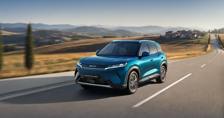BYD Atto 2 DM-i, svelata la nuova Super Hybrid con 1.000 km di autonomia: versioni e prezzi