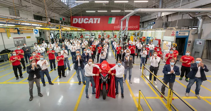 Ducati Multistrada V4: in produzione la prima moto con radar anteriore e posteriore