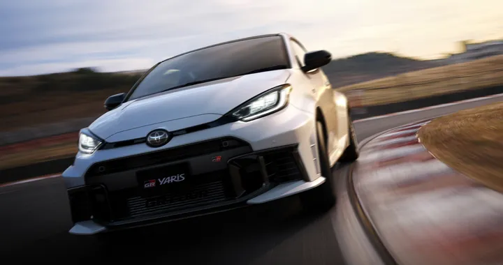 Toyota GR Yaris evolve ancora ed è sempre più divertente da guidare